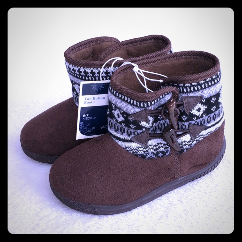 💰Two button booties💰